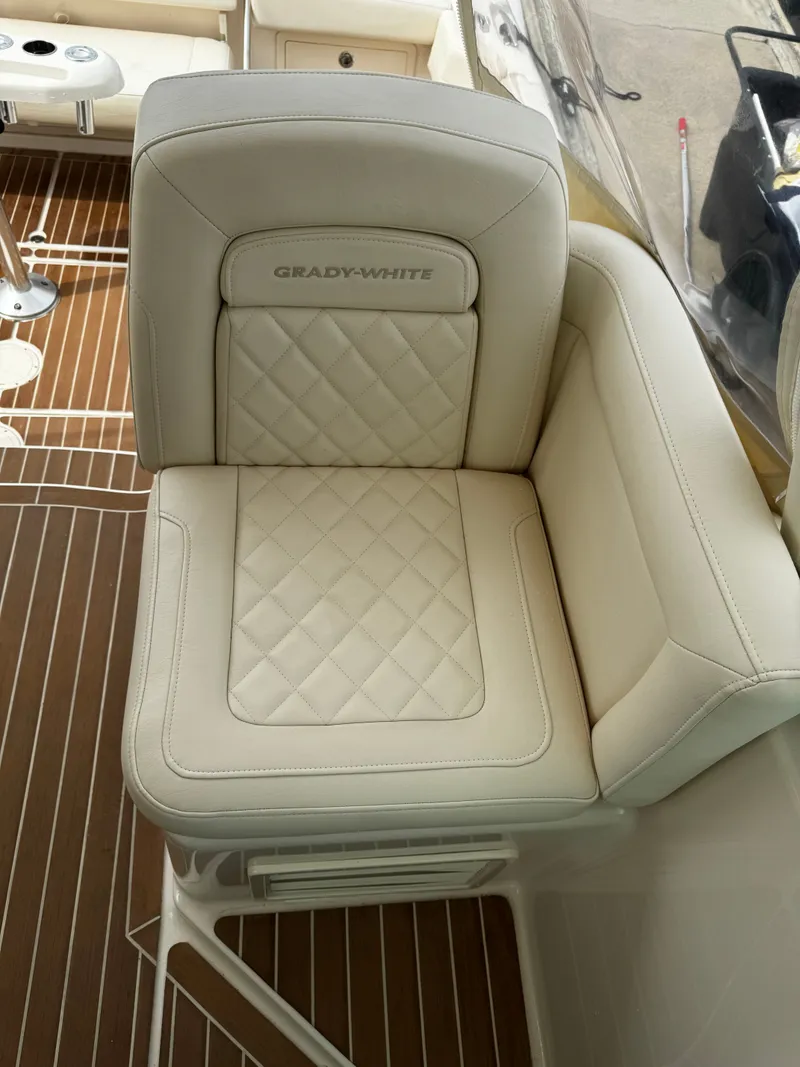 Slide: The Image of Grady-White Express 370 2021 - 34