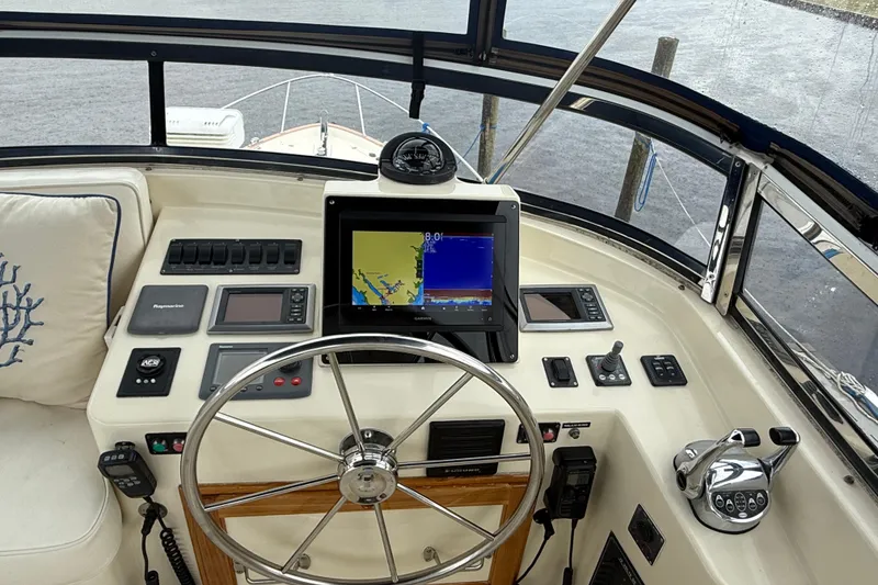 Slide: The Image of Flybridge Helm - 15