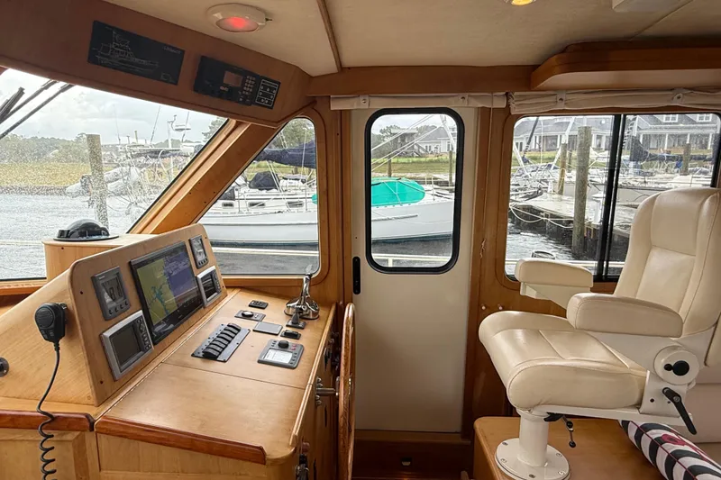 Slide: The Image of Helm Seating - 23