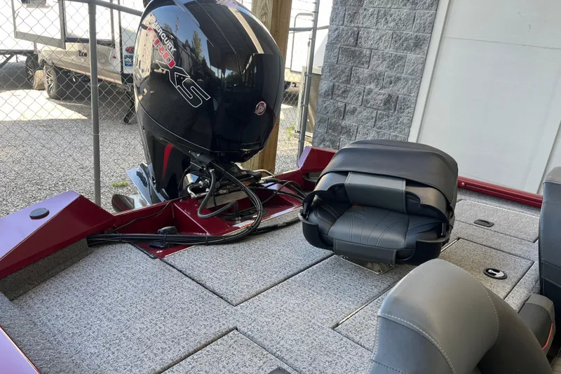 Slide: The Image of 2021 Bass Tracker Pro Team 195 TXW TE boat with Mercury Pro XS engine. - 17