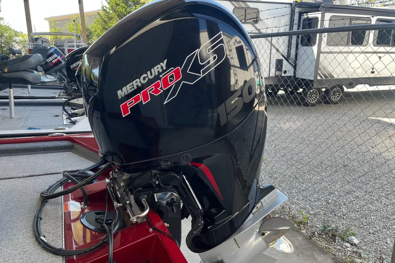 Slide: The Image of 2021 Bass Tracker Pro Team 195 TXW TE with Mercury Pro XS 150 engine. - 7