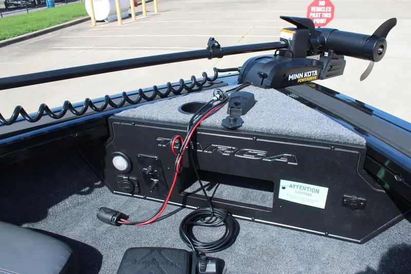 Slide: The Image of 2026 Tracker Targa V-18 Combo boat with Minn Kota PowerDrive trolling motor. - 14