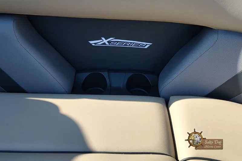 Slide: The Image of Sylvan Mirage X3 2026 boat seat with logo, showcasing luxury design. - 9