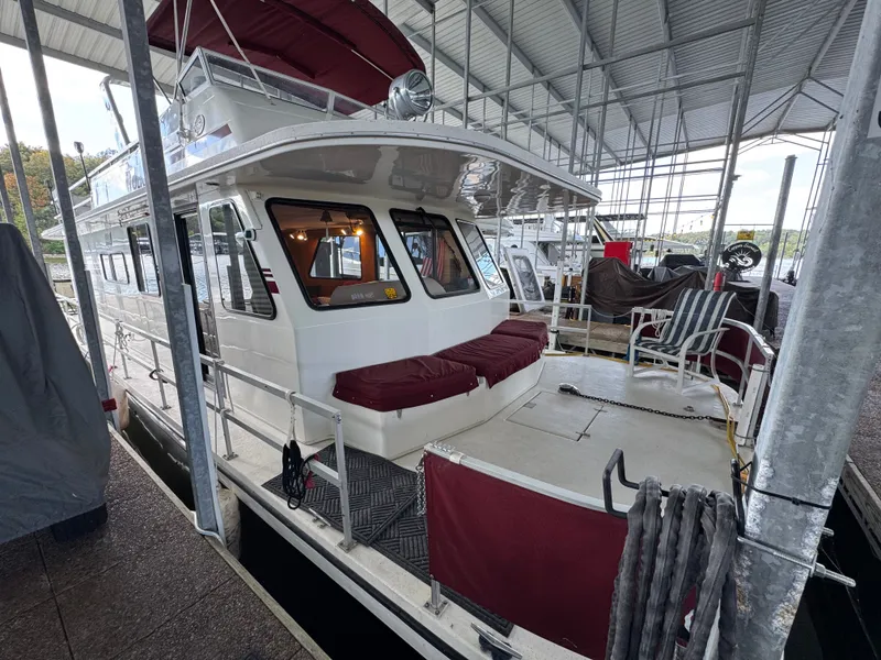 Slide: The Image of Gibson 47 Executive 1998 - 12