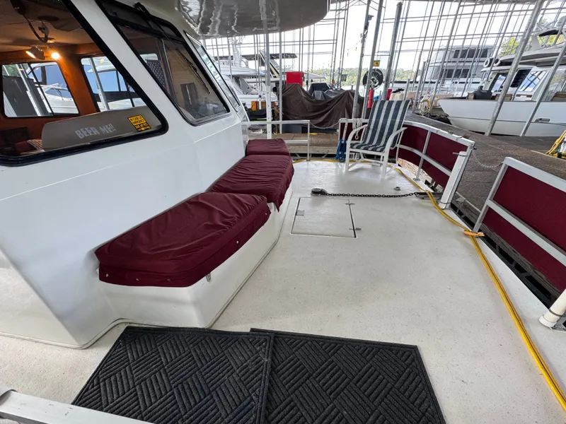 Slide: The Image of Gibson 47 Executive 1998 - 17