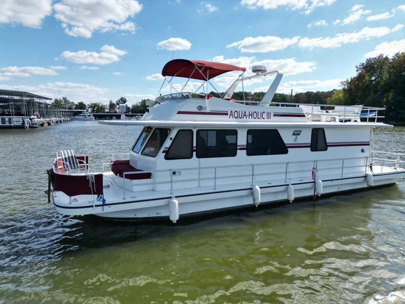 Slide: The Image of Gibson 47 Executive 1998 - 3