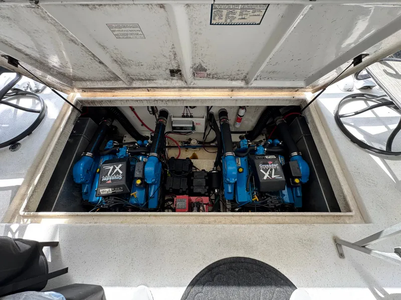 Slide: The Image of Gibson 47 Executive 1998 - 68