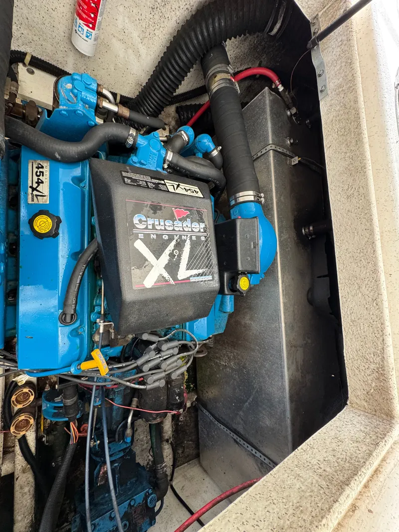 Slide: The Image of Gibson 47 Executive 1998 - 69