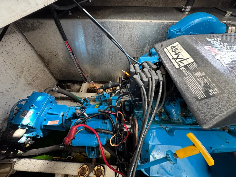 Slide: The Image of Gibson 47 Executive 1998 - 71