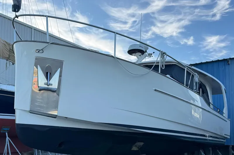 Slide: The Image of NOTE HULL SHINE - 40