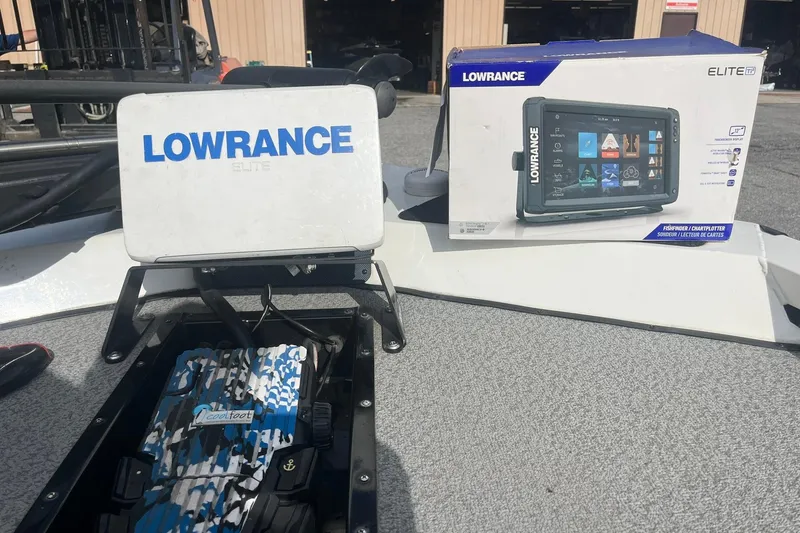 Slide: The Image of Lowrance Elite fishfinder on 2020 G3 BOATS Sportsman 1810 with Yamaha Vmax 115 SHO. - 17