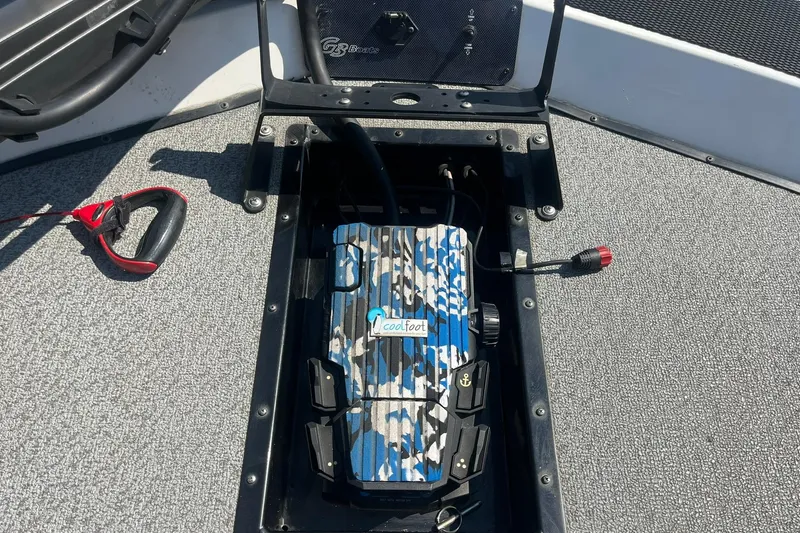 Slide: The Image of 2020 G3 BOATS Sportsman 1810 with Yamaha Vmax 115 SHO, featuring a camo-patterned foot pedal. - 21