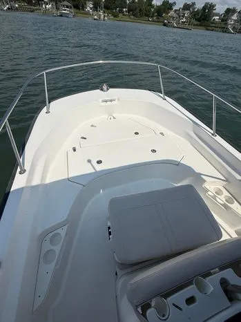 Slide: The Image of Boston Whaler 170 Montauk 2022 - 3