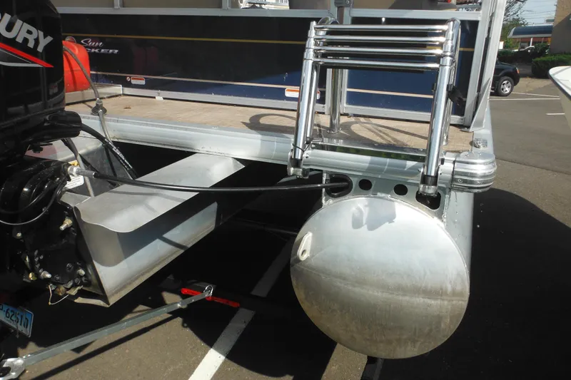 Slide: The Image of 2024 Sun Tracker Bass Buggy 16 XL Select with Mercury 50 outboard motor. - 29