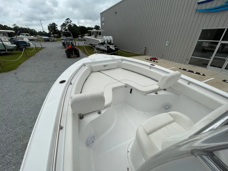 Slide: The Image of Sea Hunt Triton 225 2020 - 17