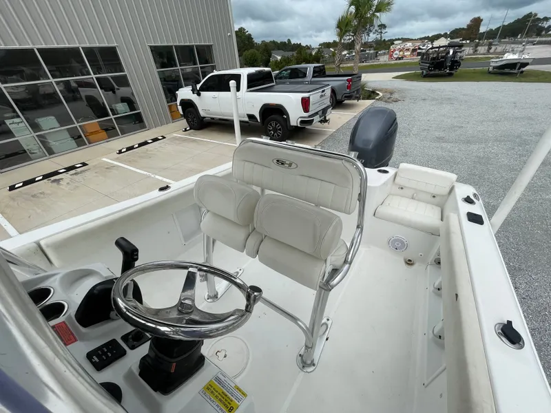 Slide: The Image of Sea Hunt Triton 225 2020 - 18