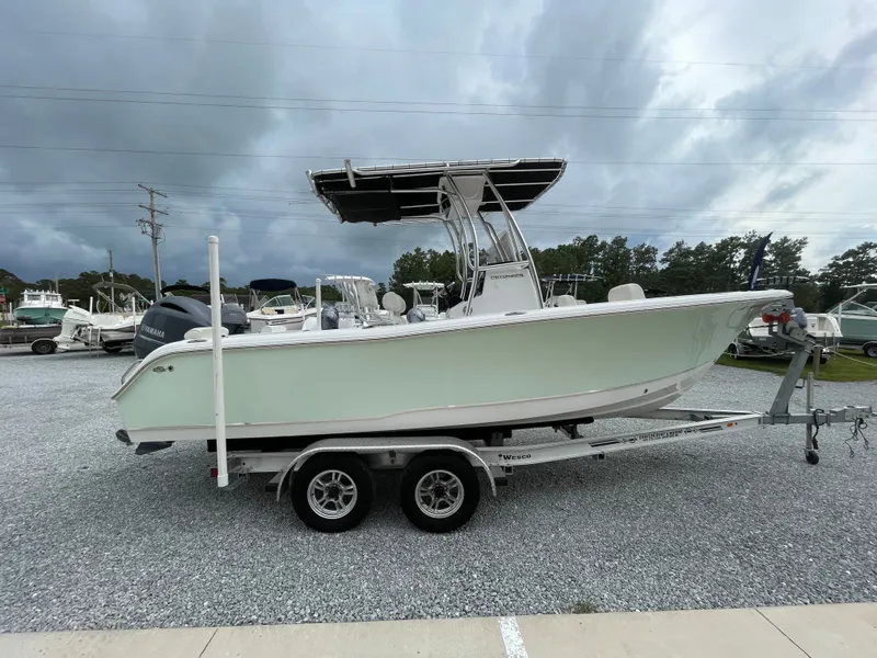 Slide: The Image of Sea Hunt Triton 225 2020 - 4