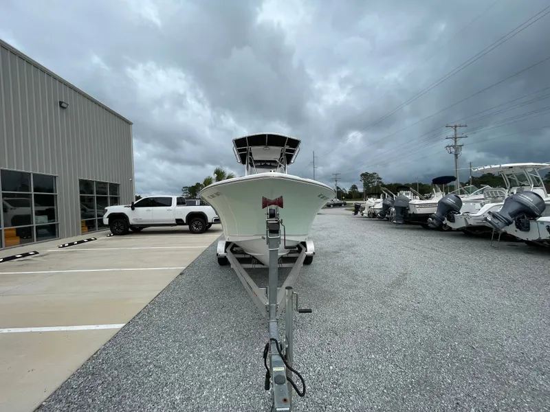 Slide: The Image of Sea Hunt Triton 225 2020 - 6