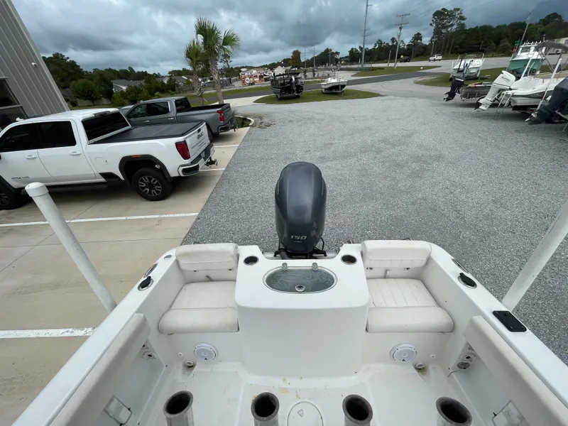 Slide: The Image of Sea Hunt Triton 225 2020 - 8