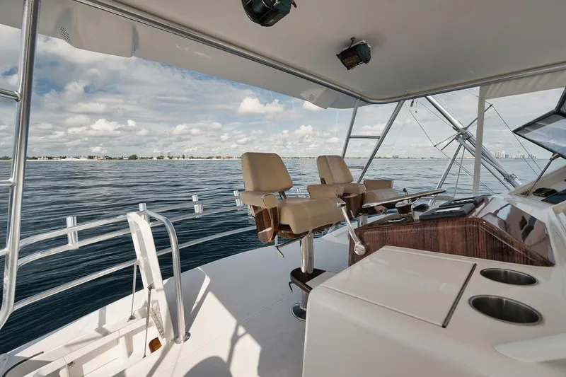 Slide: The Image of 61 Viking The Good Life- Helm - 23