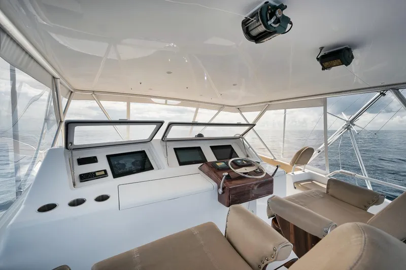Slide: The Image of 61 Viking The Good Life- Helm - 24