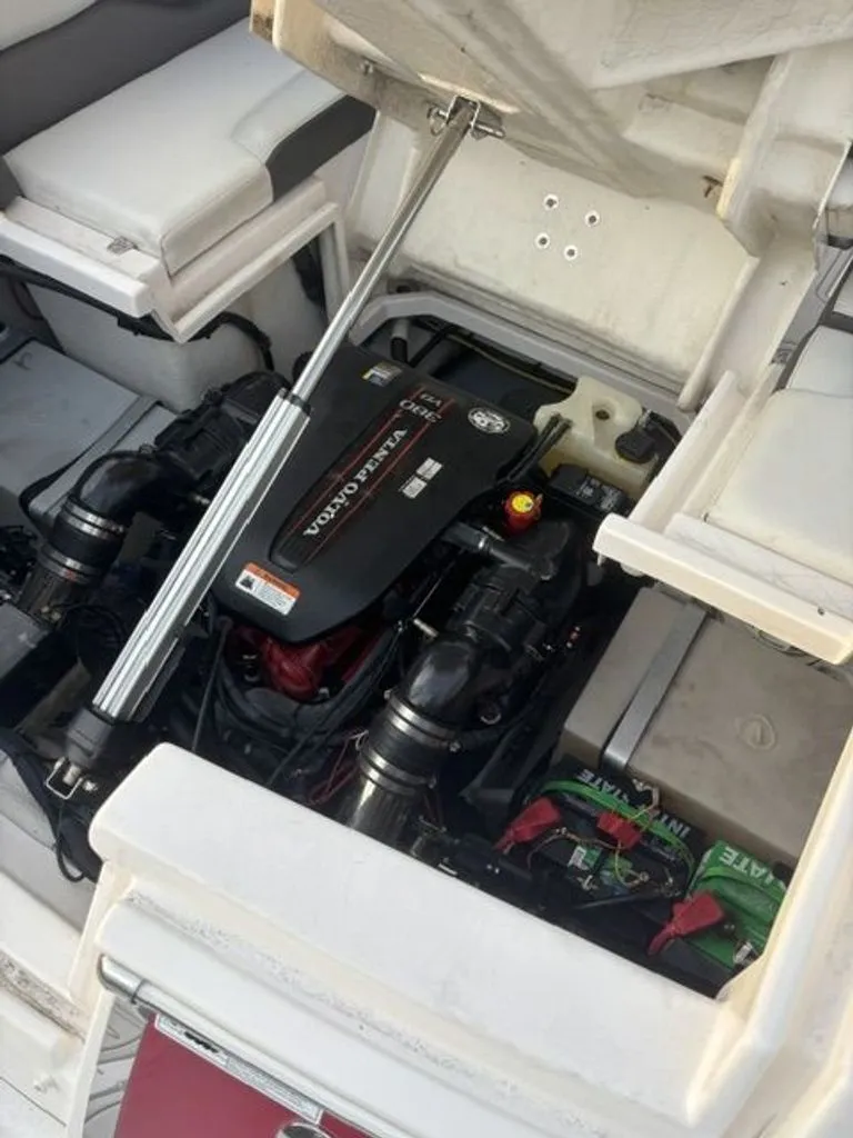 Slide: The Image of Regal 2700 Bow Rider 2013 - 16