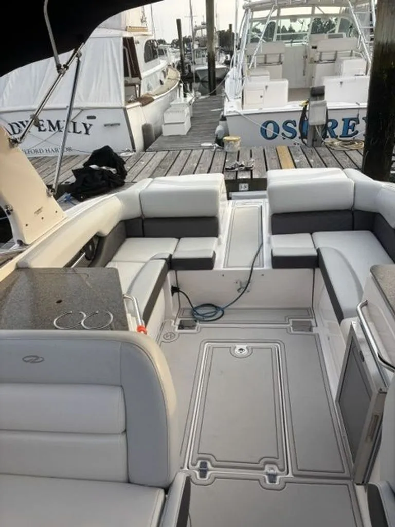 Slide: The Image of Regal 2700 Bow Rider 2013 - 19
