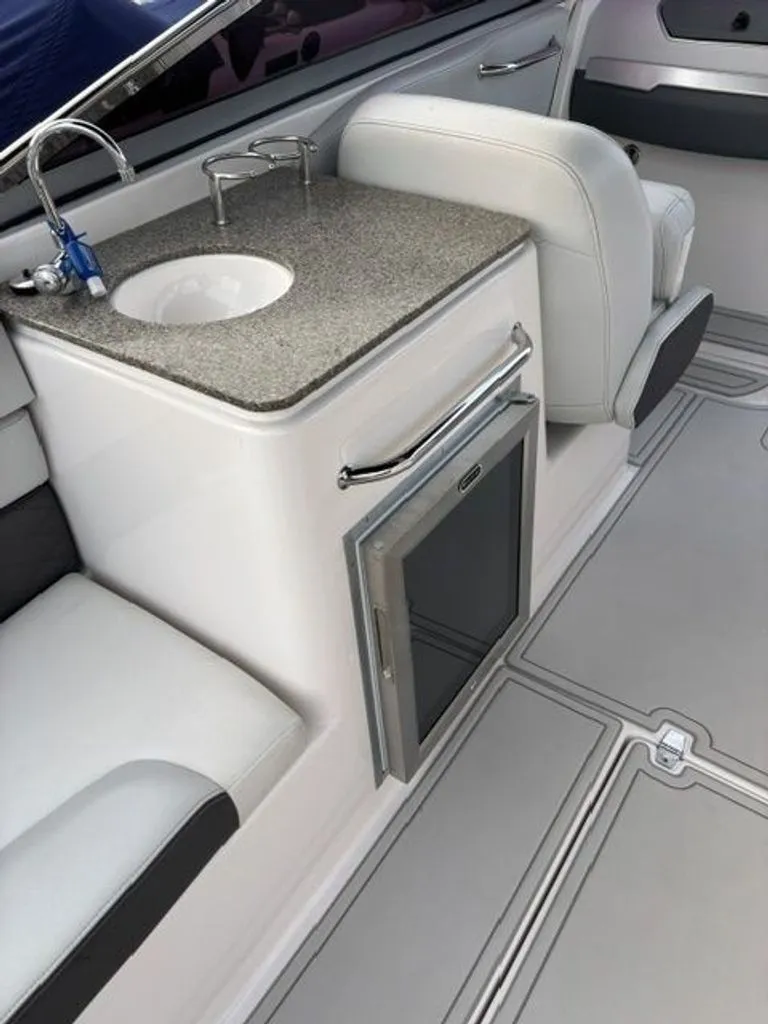 Slide: The Image of Regal 2700 Bow Rider 2013 - 20