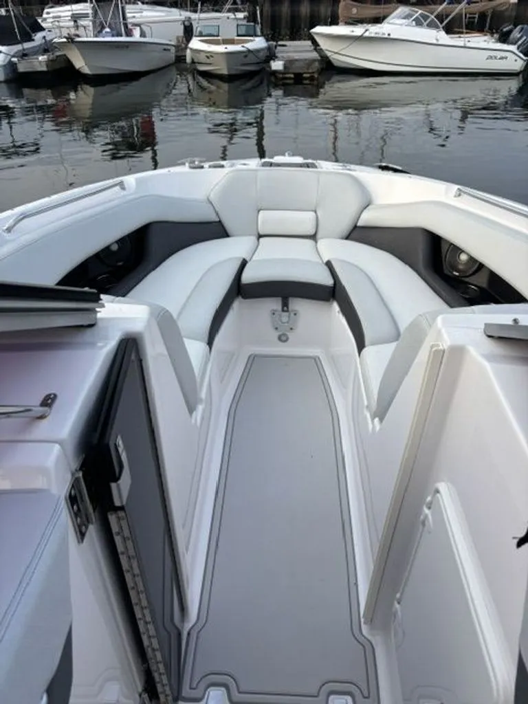 Slide: The Image of Regal 2700 Bow Rider 2013 - 28