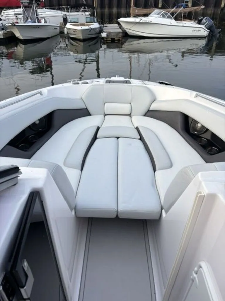 Slide: The Image of Regal 2700 Bow Rider 2013 - 33
