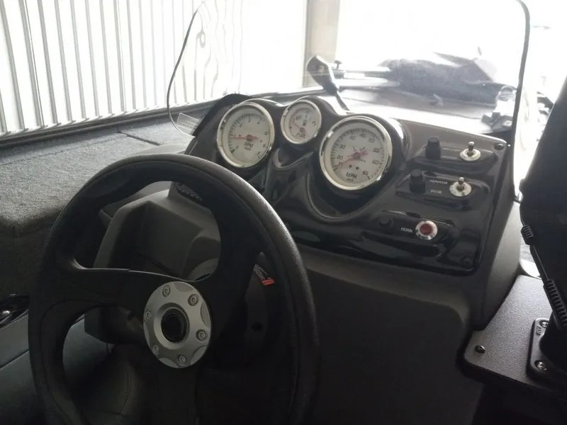 Slide: The Image of Bass Tracker Pro 170 2024 - 5