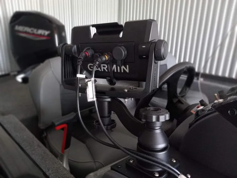 Slide: The Image of Bass Tracker Pro 170 2024 - 8