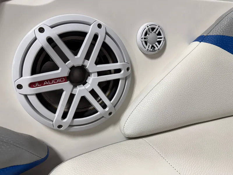 Slide: The Image of MasterCraft X-15 2009 - 18