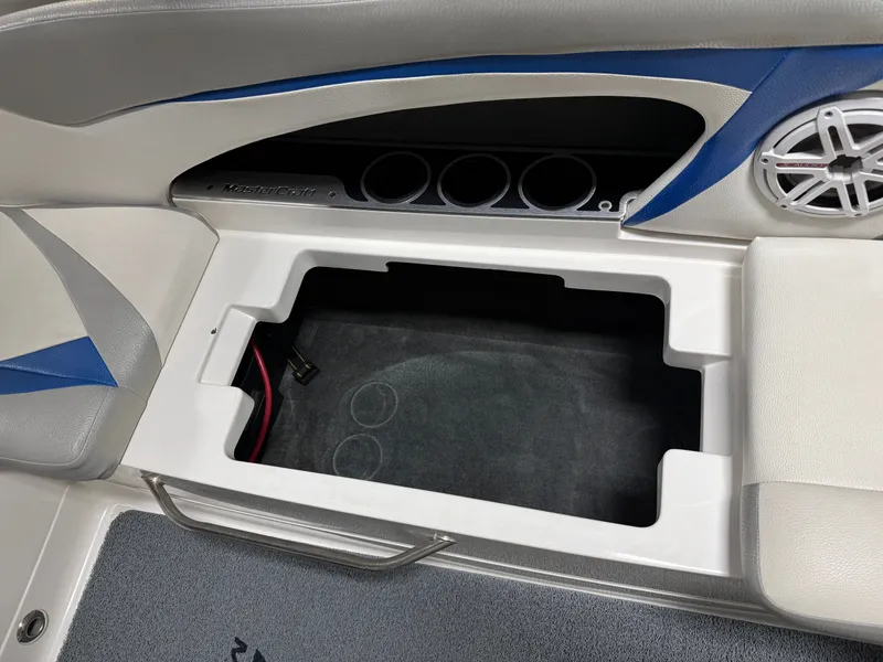 Slide: The Image of MasterCraft X-15 2009 - 38