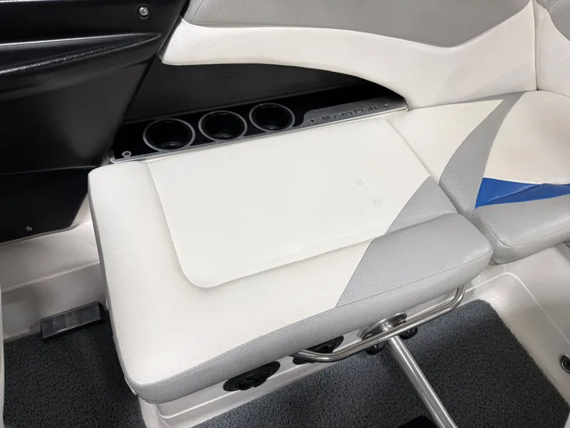 Slide: The Image of MasterCraft X-15 2009 - 49