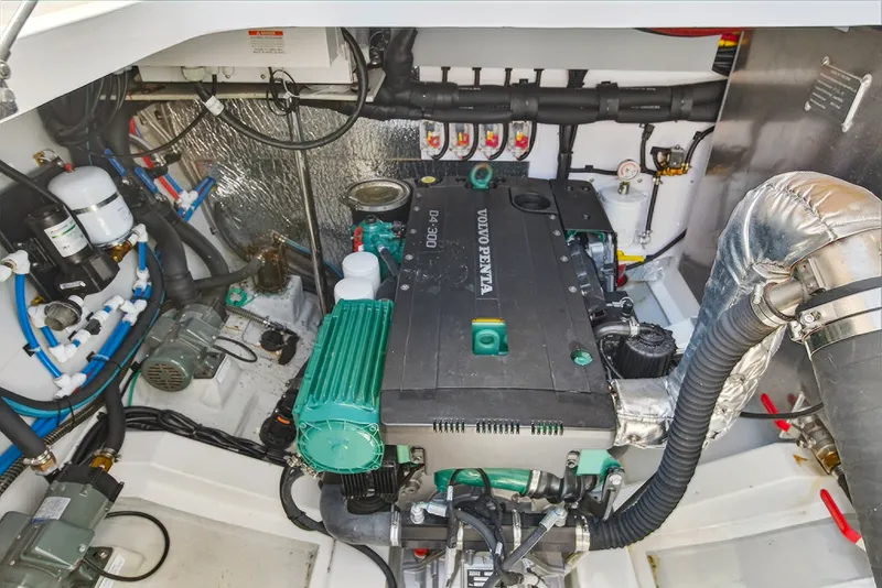 Slide: The Image of Aquila 42 YACHT 2024 - 102