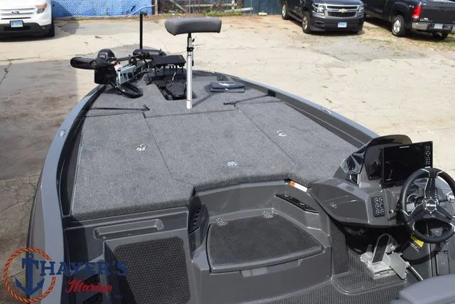 Slide: The Image of Ikon Boats VLX20 2026 - 11