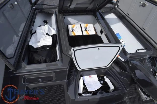 Slide: The Image of Ikon Boats VLX20 2026 - 19