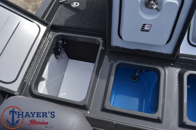 Slide: The Image of Ikon Boats VLX20 2026 - 21