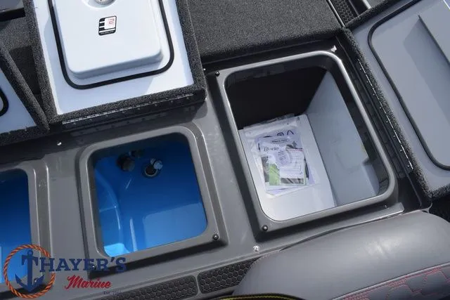 Slide: The Image of Ikon Boats VLX20 2026 - 22