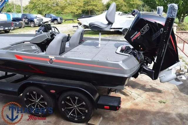 Slide: The Image of Ikon Boats VLX20 2026 - 25