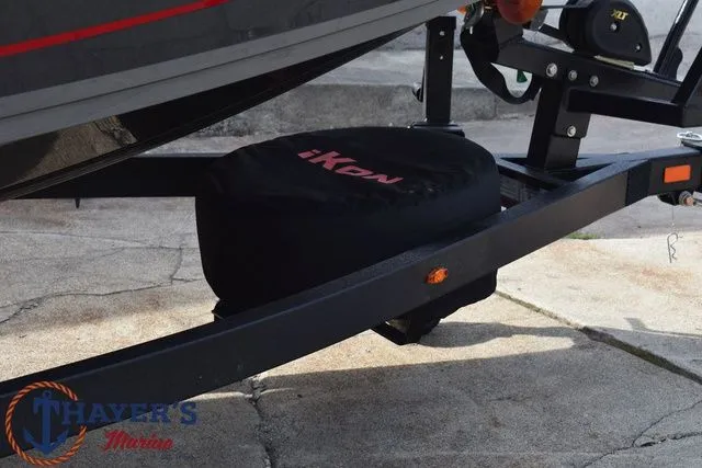 Slide: The Image of Ikon Boats VLX20 2026 - 6