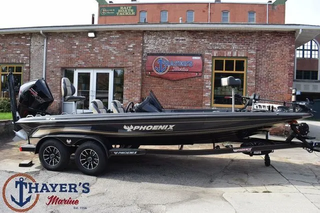 Slide: The Image of Phoenix Bass Boats 721 ZXL 2026 - 11