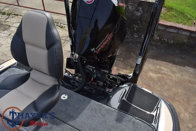 Slide: The Image of Phoenix Bass Boats 721 ZXL 2026 - 20