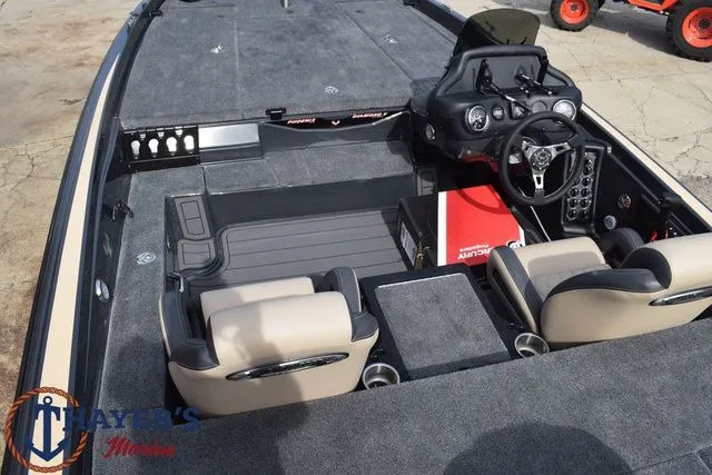 Slide: The Image of Phoenix Bass Boats 721 ZXL 2026 - 22