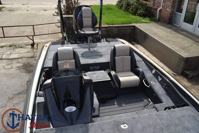 Slide: The Image of Phoenix Bass Boats 721 ZXL 2026 - 28