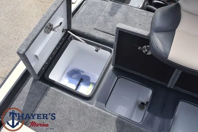 Slide: The Image of Phoenix Bass Boats 721 ZXL 2026 - 34