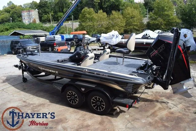 Slide: The Image of Phoenix Bass Boats 721 ZXL 2026 - 37