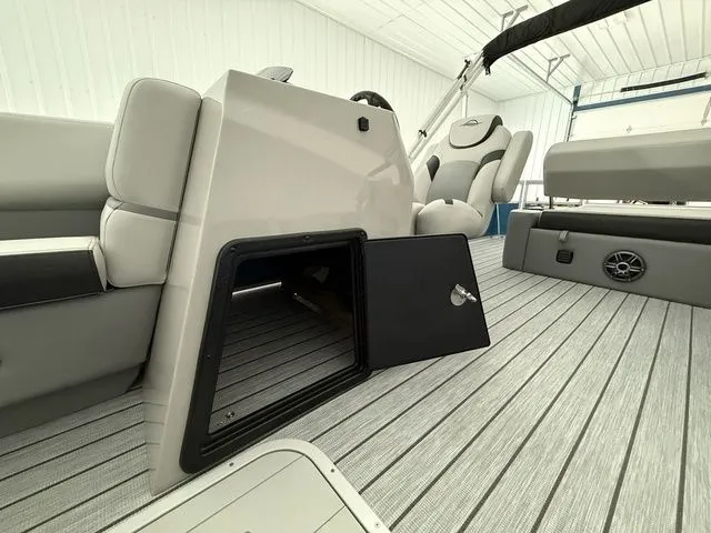 Slide: The Image of SunCatcher Select 322SL 2026 - 18