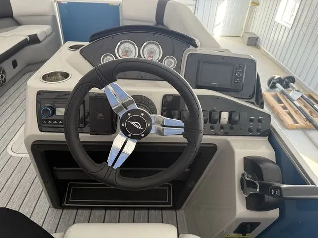 Slide: The Image of SunCatcher Select 322SL 2026 - 25